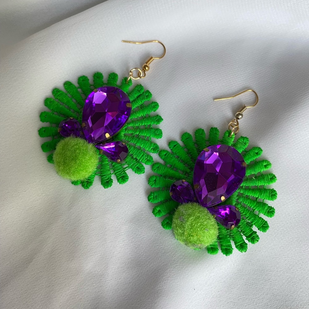New handmade flowers earrings